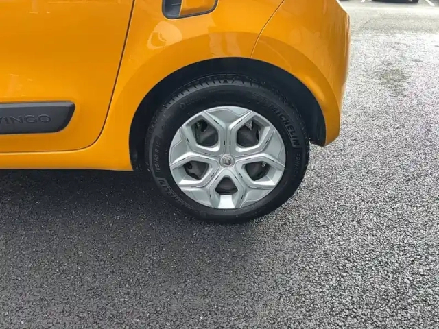 Renault Twingo iii sce 75 - 20 — photo 10