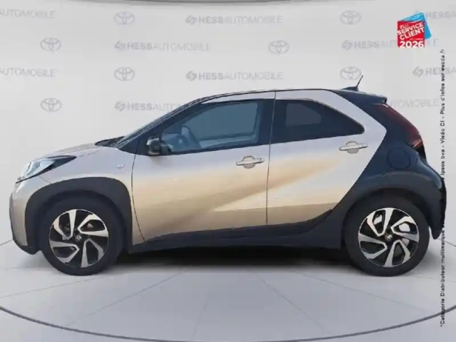 Toyota Aygo x 1.0 vvt-i 72ch design s-cvt my23 — photo 9