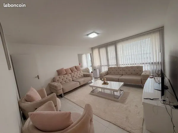 Appartement 95 m² - Résidence Le Sanon à Maxéville - 9e étage avec ascenseur - Garage, parking sécur