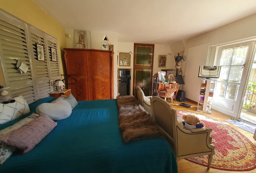 Photo 10