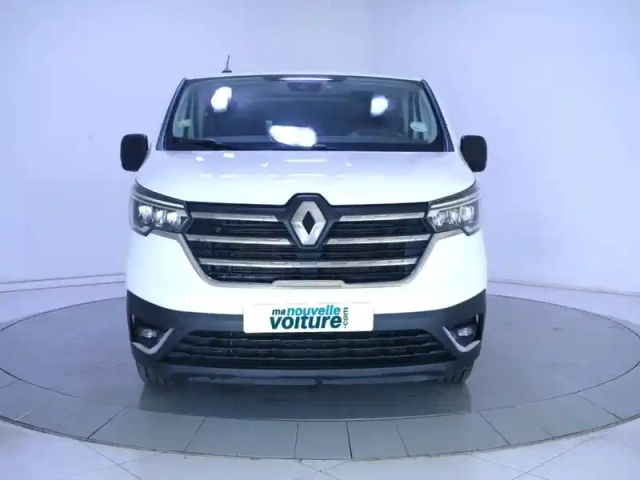 Renault Trafic ca l2h1 3000 kg blue dci 150 edc — photo 2