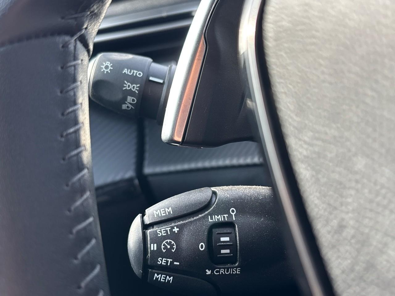 Peugeot 208 1.2 hybrid 110ch allure e-dcs6 — photo 22