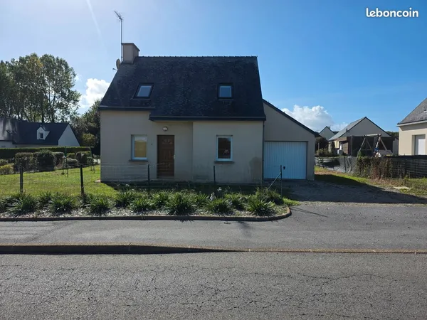 Maison 5 pièces proche du bourg de Cast