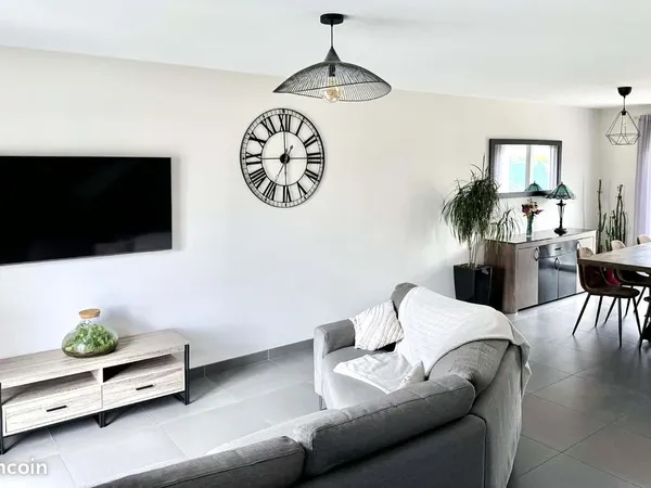Maison 90m² rénovée - 3 ch. - jardin 380m² - garage - Fleury-les-Aubrais