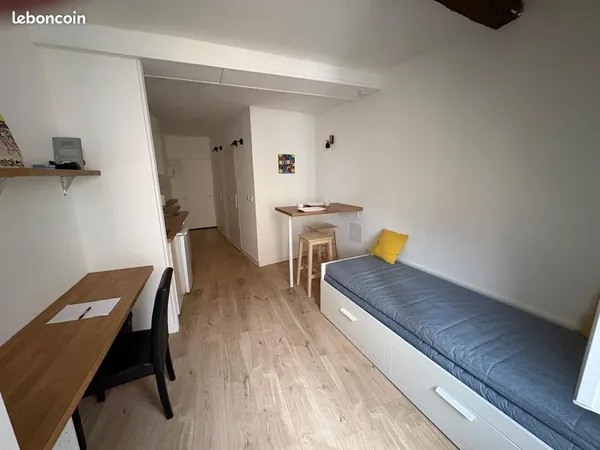 Studio 1 pièce 19 m²