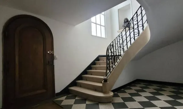 Maison 5 pièces 196 m²