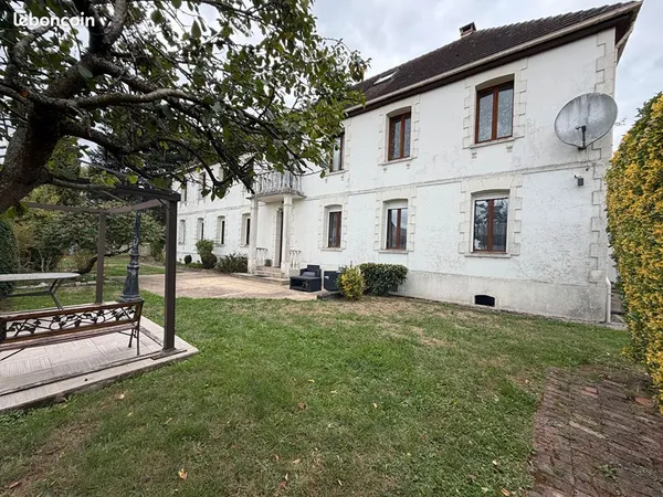 Maison 8 pièces 220 m²
