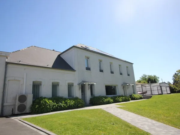 Maison 10 pièces 293 m²