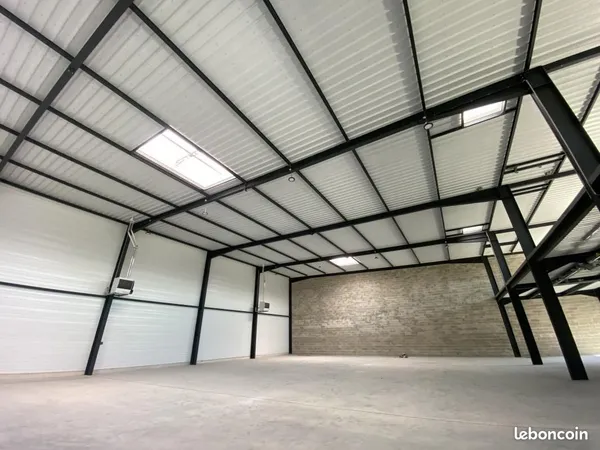 Local d'activité 530 m²