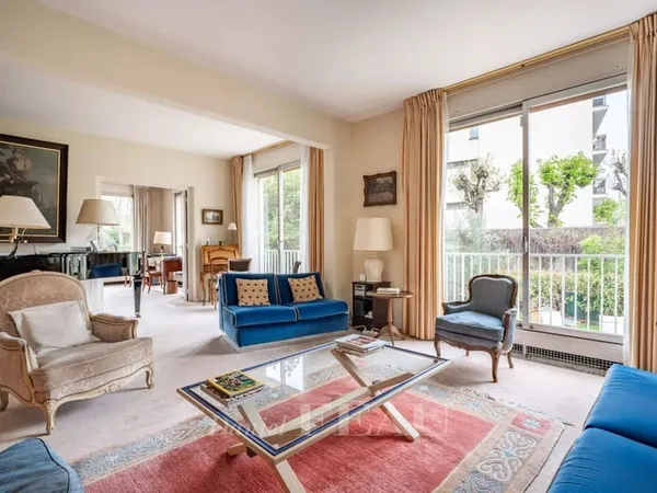 Appartement 7 pièces 158 m²