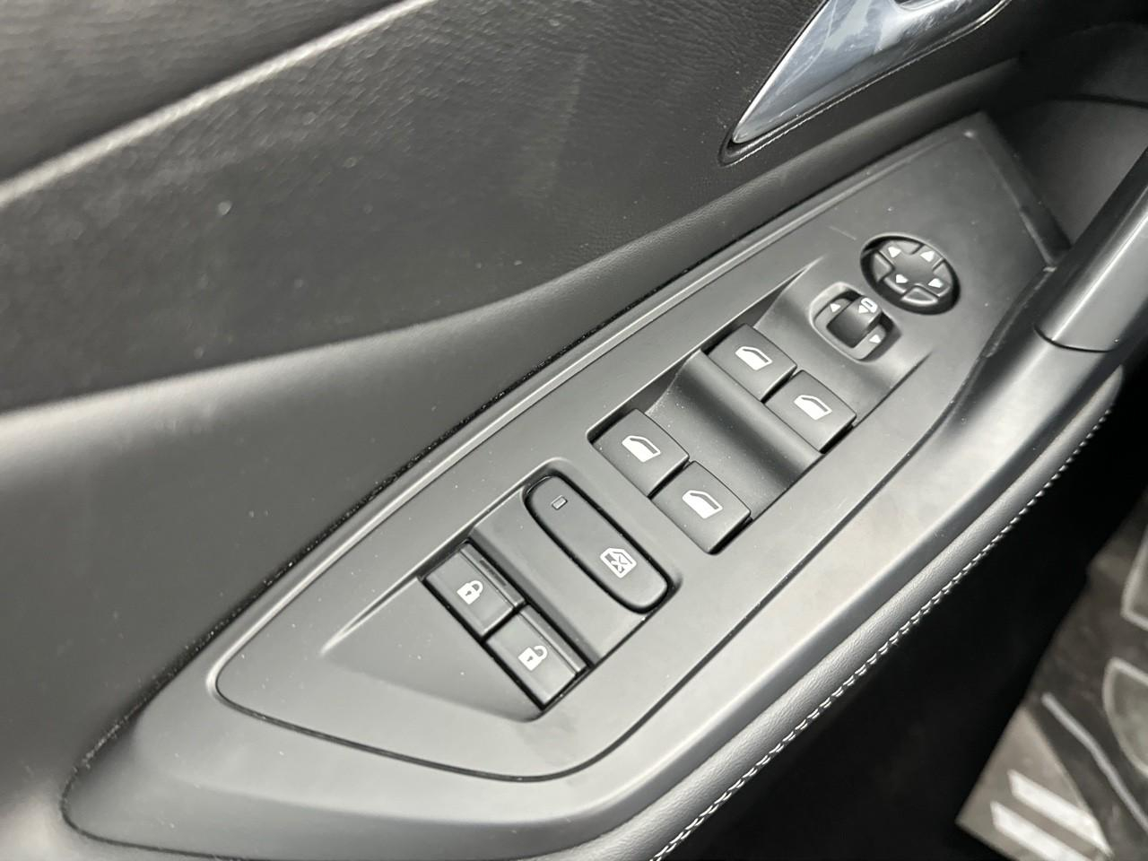 Peugeot 308 phev 180 e-eat8 allure pack — photo 15