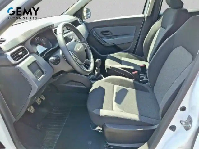 Dacia Duster eco-g 100 4x2 — photo 9