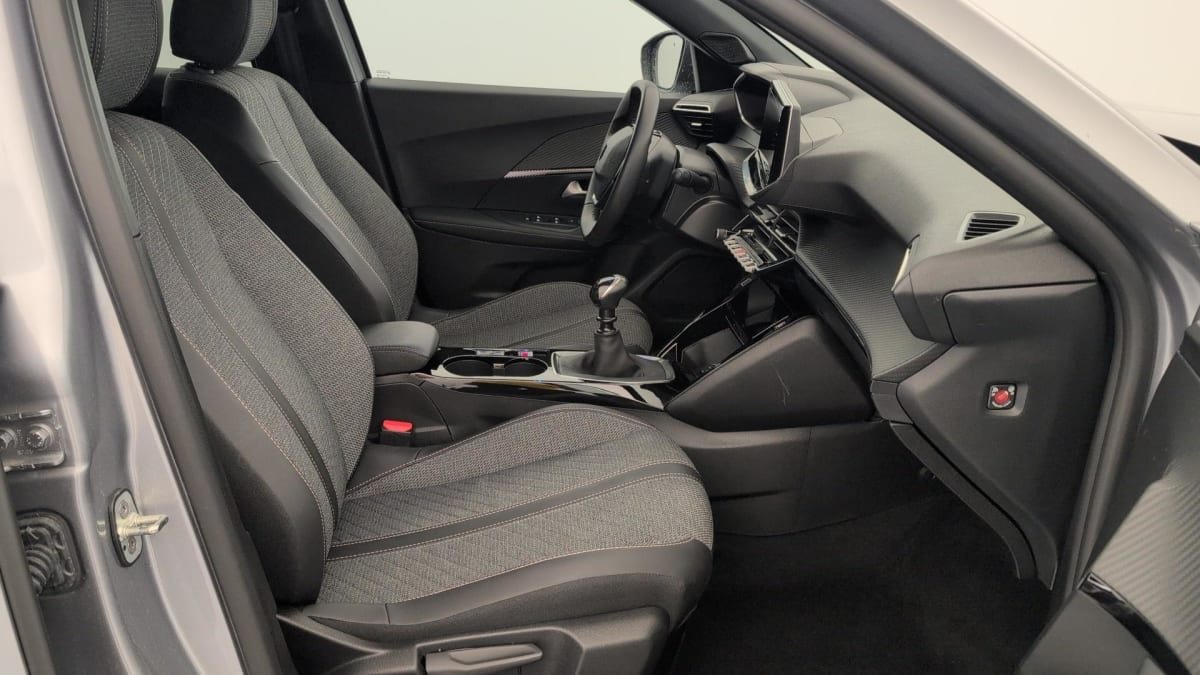 Peugeot 2008 — photo 9