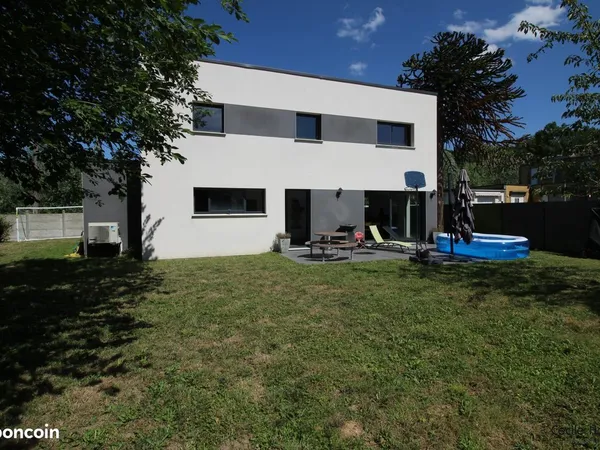 Propriété 6 pièces 160 m²