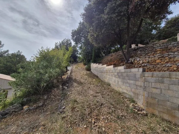 Terrain 1229 m²
