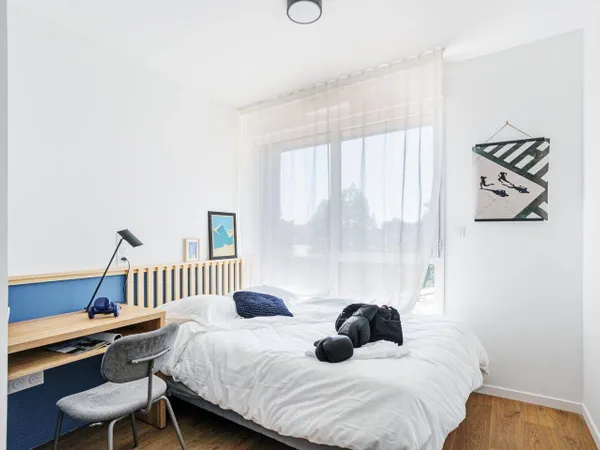 Studio 5 pièces 13 m²