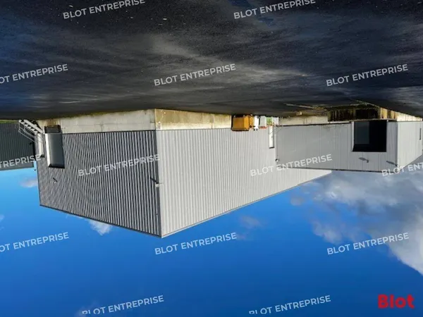 Entrepôt 800 m²