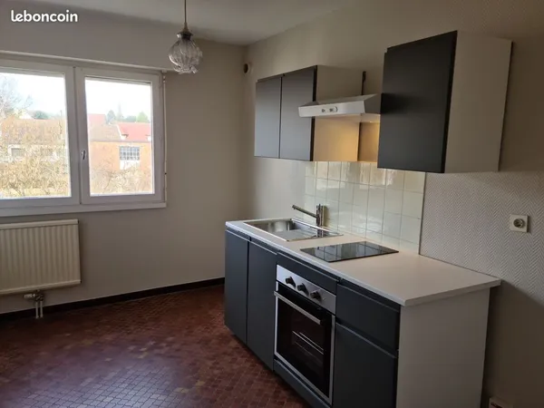 F2 55 m² avec parking, cave et loggia - Résidence Clémenceau à Dole