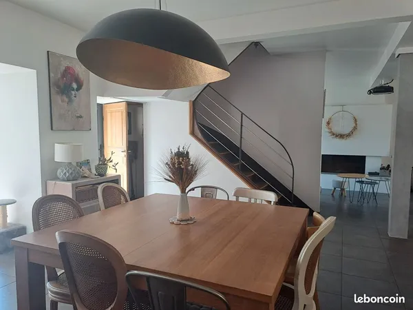 Maison 9 pièces 234 m²