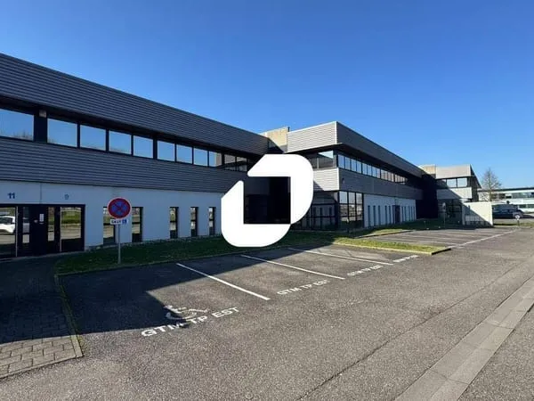 Bureaux 1372 m²