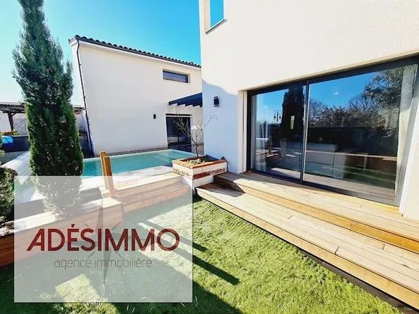 Villa 7 pièces 200 m²