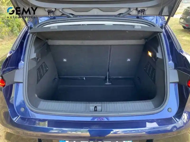 Renault Megane e-tech ev60 220 ch optimum charge — photo 6