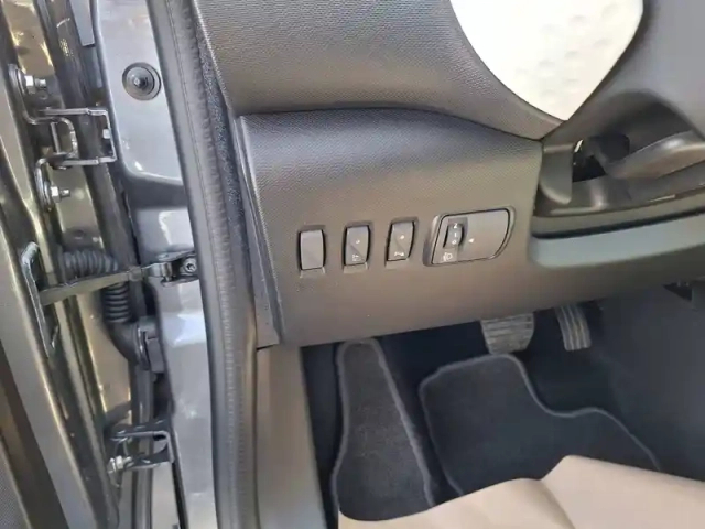 Renault Twingo iii e-tech — photo 9