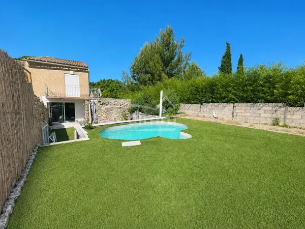 Maison de village T4 avec jardin et piscine