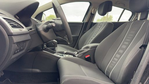 Renault Megane 1.5 dCi 110 EDC6 - Dynamique – 2012 – 96665 km – Diesel – Boîte Automatique — photo 6