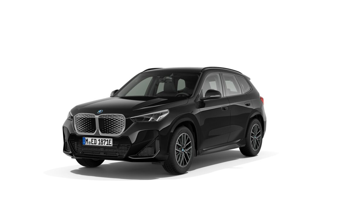 BMW iX1 eDrive20 — photo 1