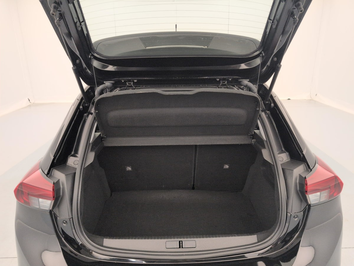 Opel Corsa — photo 11