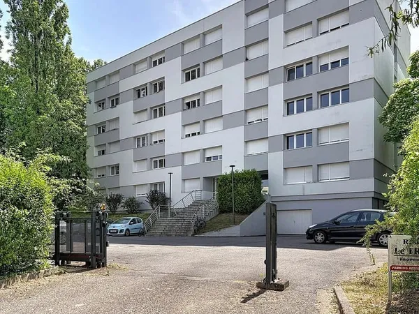 Investissement ou premier achat : studio 20 m2 au Trihome, à