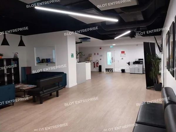 A LOUER - BUREAUX 1035 m² - RENNES