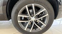 Land-Rover Discovery Sport P270e PHEV 269ch Dynamic SE — photo 19