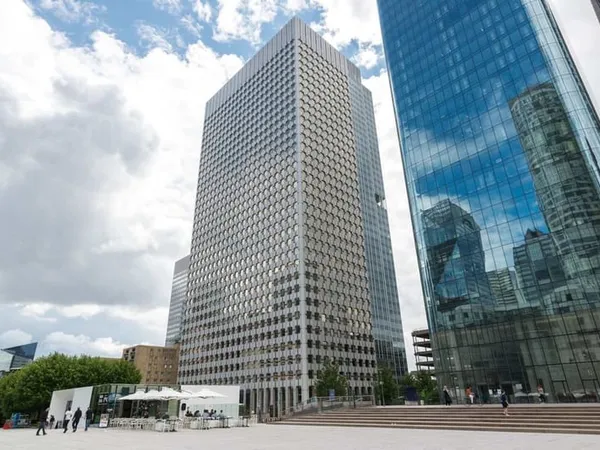 Bureau à louer chez Regus LA DÉFENSE, Tour Ariane à Puteaux