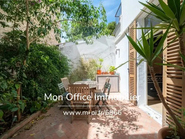Référence : 6866-CLA. - Belle maison rénovée de type 5 avec terrasse à 10 minutes à pied de la mer
