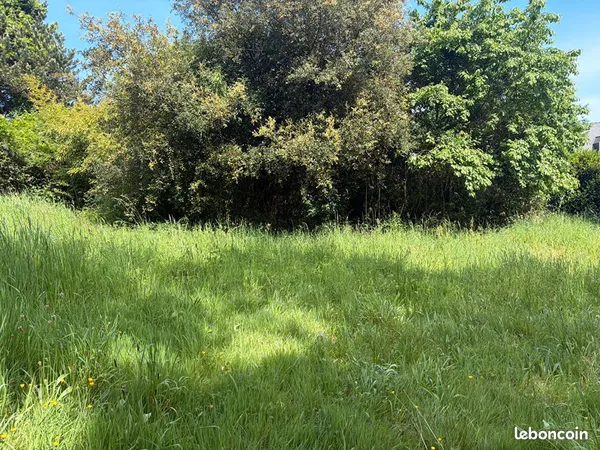 Terrain 380 m² CHARTRES DE BRETAGNE