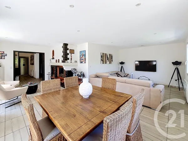 Appartement 5 pièces 177 m²