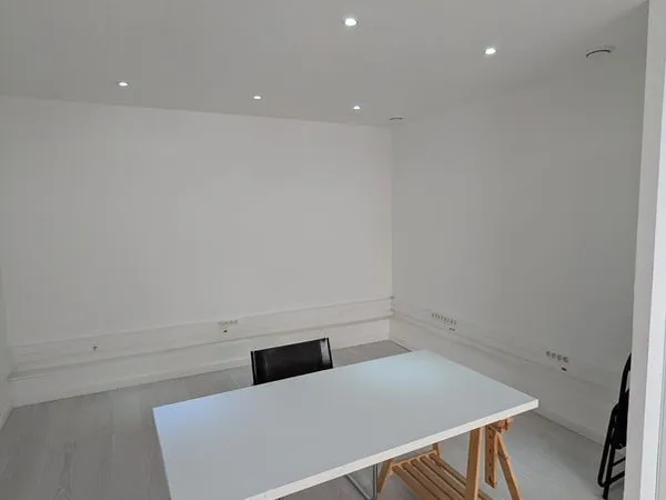 Bureau fermé - 22m² cour intérieure