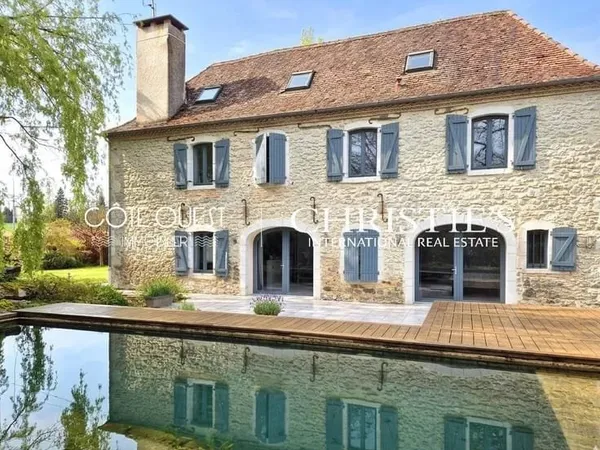 À vendre Orthez - propriété du 18ème avec 2 hectares