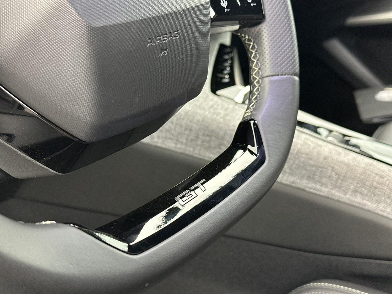 Peugeot 3008 hybrid 136 e-dcs6 gt — photo 33