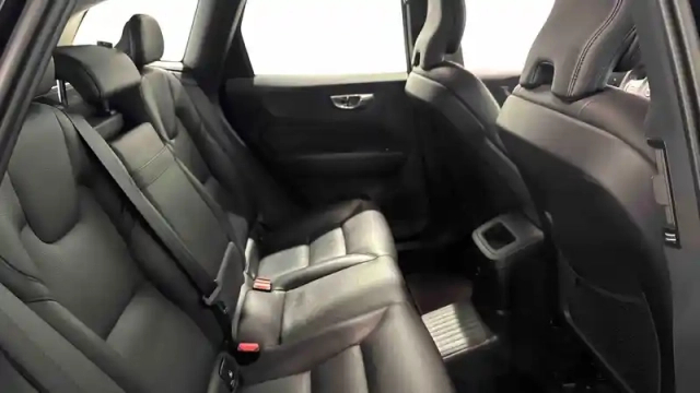 Volvo Xc60 t6 recharge awd 253 ch + 87 ch geartronic 8 — photo 29