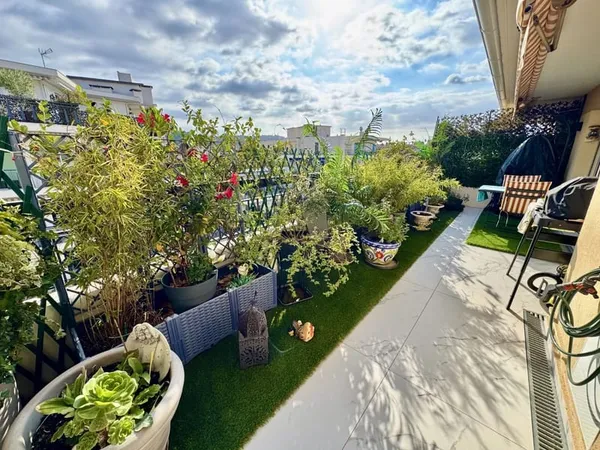 Le Cannet vente 2 pièces avec terrasse 21m²
