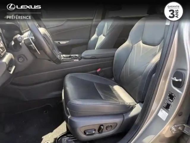 Lexus Nx 450h+ executive 4wd — photo 11