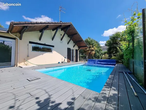 Maison 4 pièces 185 m²