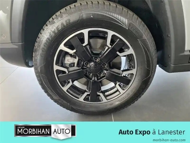 Jeep Compass 1.3 phev t4 240 ch 4xe eawd — photo 173