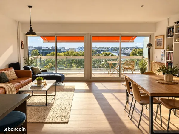 Nantes Centre - T4 de 83 m² - 7e étage - Vue Loire exceptionnelle - Grand Balcon - Parking - Cave