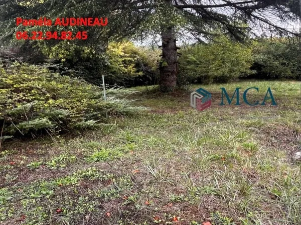 Terrain 750 m²