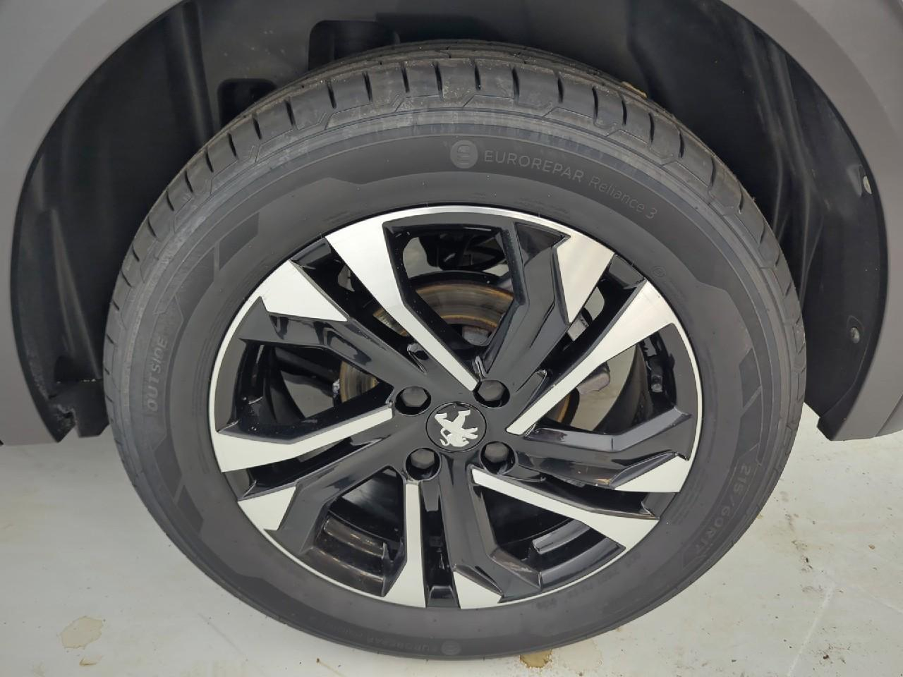 Peugeot 2008 bluehdi 130 s&s eat8 allure pack — photo 17