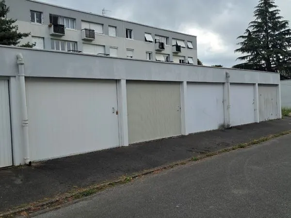 Garage à louer